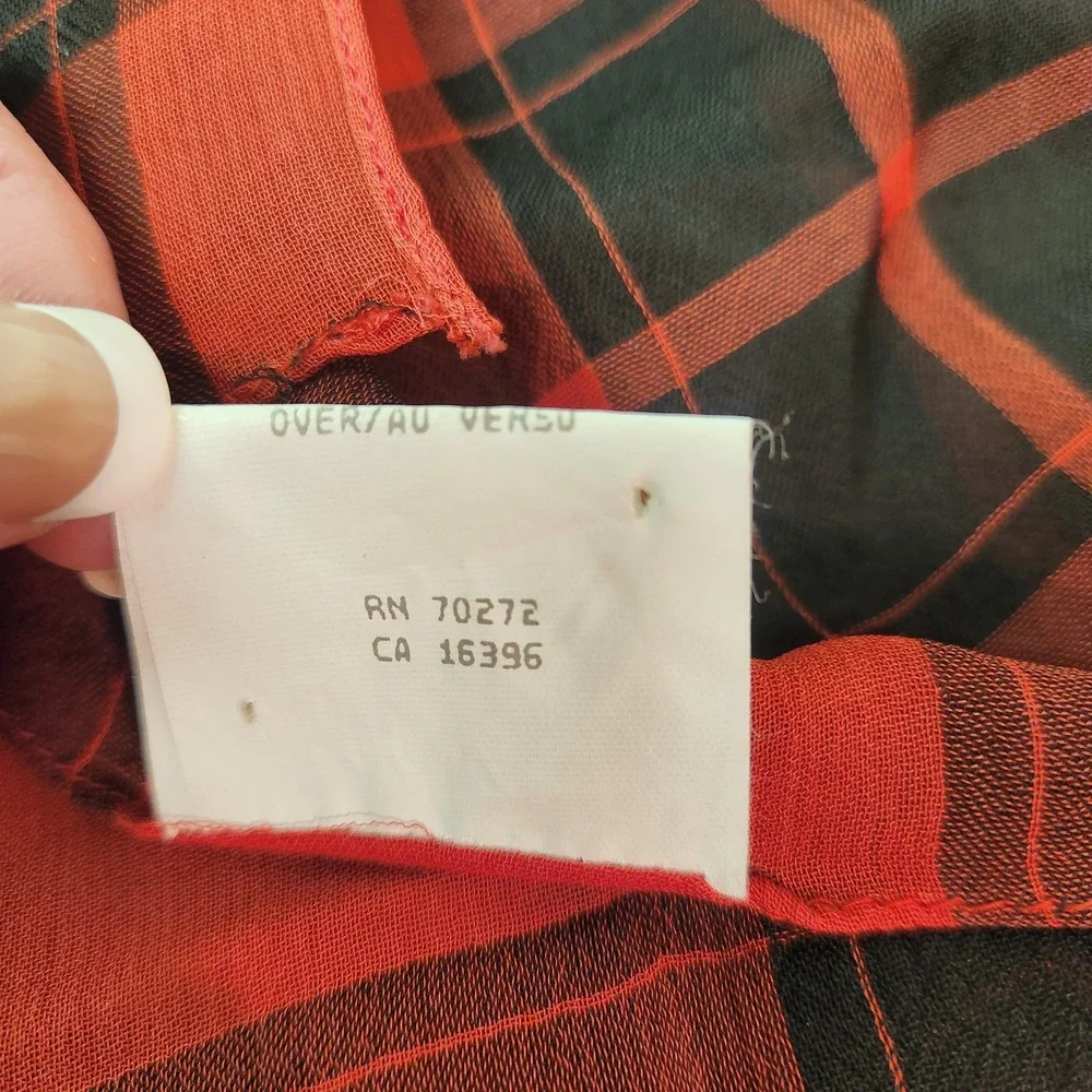 Liz Claiborne Red Black Plaid Square Scarf 100% Rayon Tartan Print 21x21